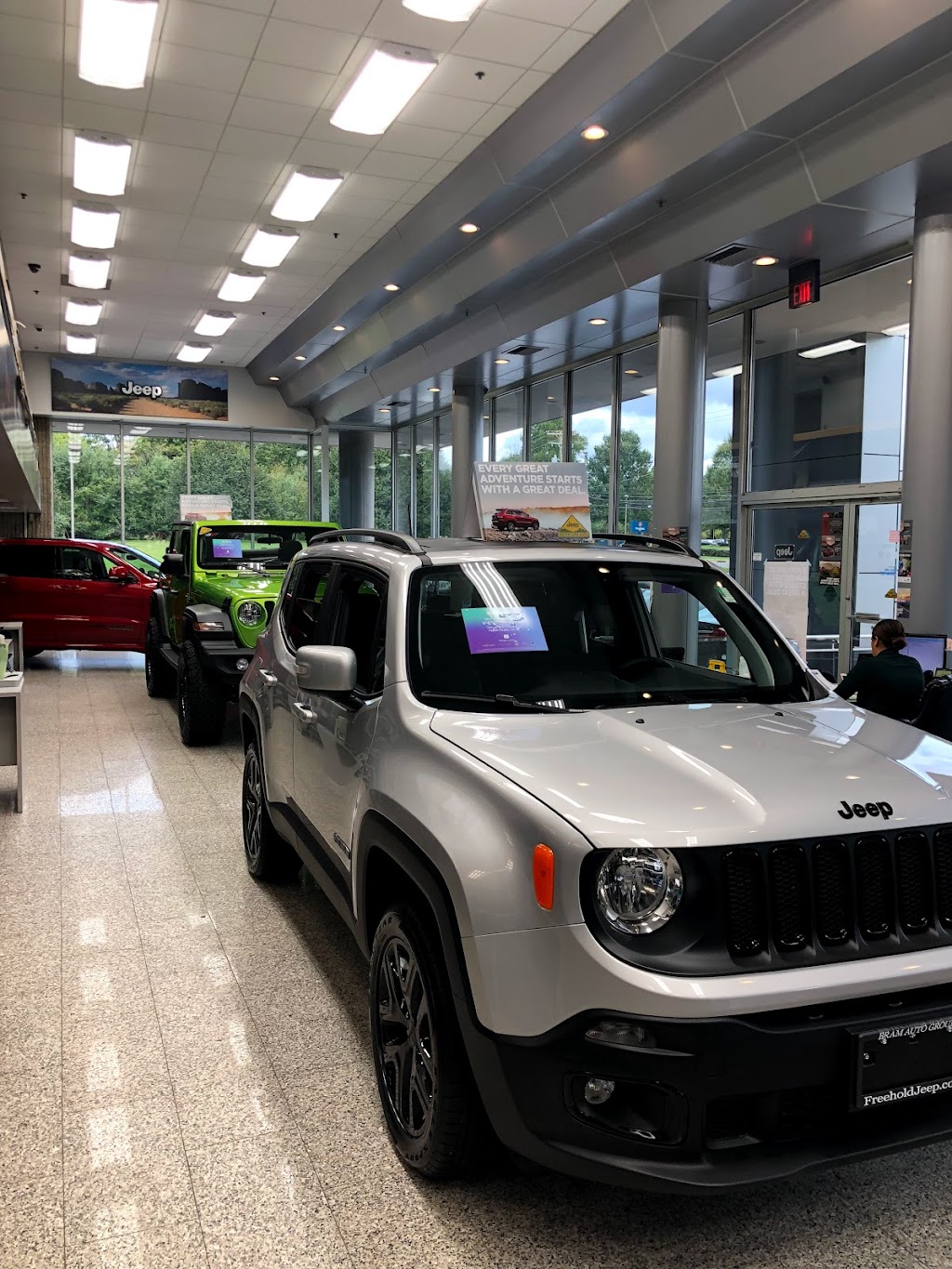 Freehold Chrysler & Jeep | 4304 US-9, Freehold Township, NJ 07728, USA | Phone: (732) 780-2900