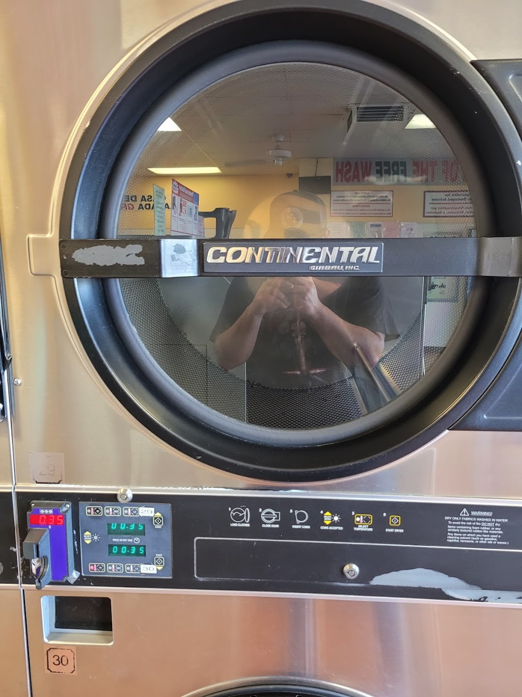 Wash N Dry Laundromat | 1481 S San Jacinto Ave, San Jacinto, CA 92583, USA | Phone: (951) 487-8777