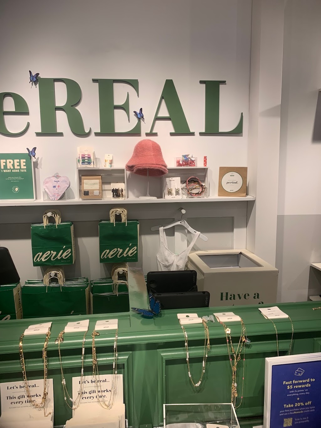 Aerie Outlet | 549 S Chillicothe Rd Suite 470, Aurora, OH 44202, USA | Phone: (330) 954-5230