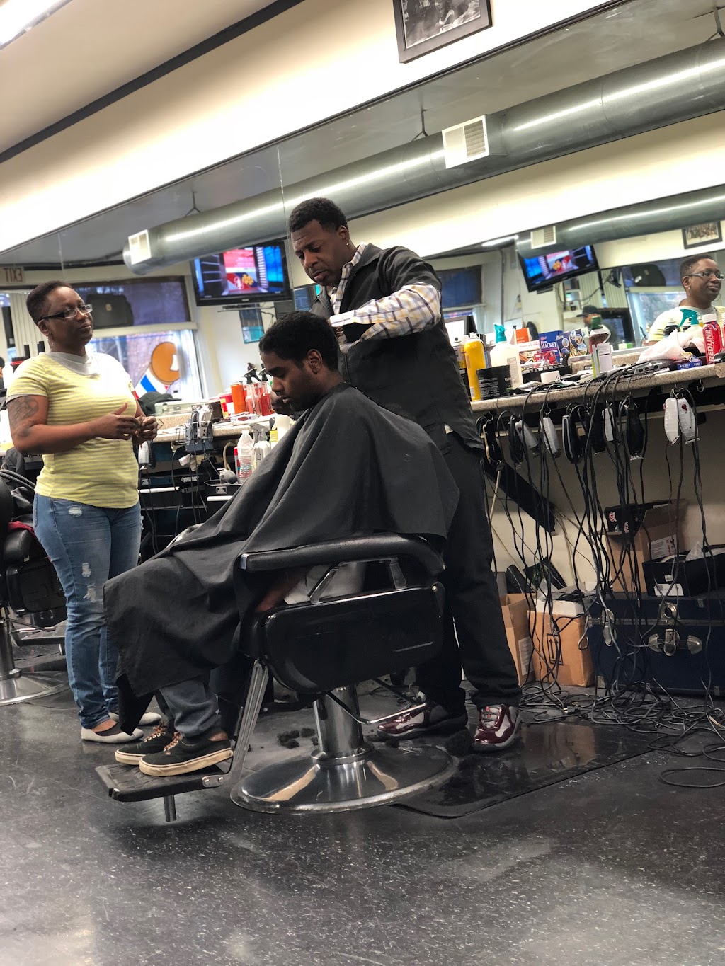 Bricks Barber Shop | 67 Central Ave, Albany, NY 12206, USA | Phone: (518) 445-9433