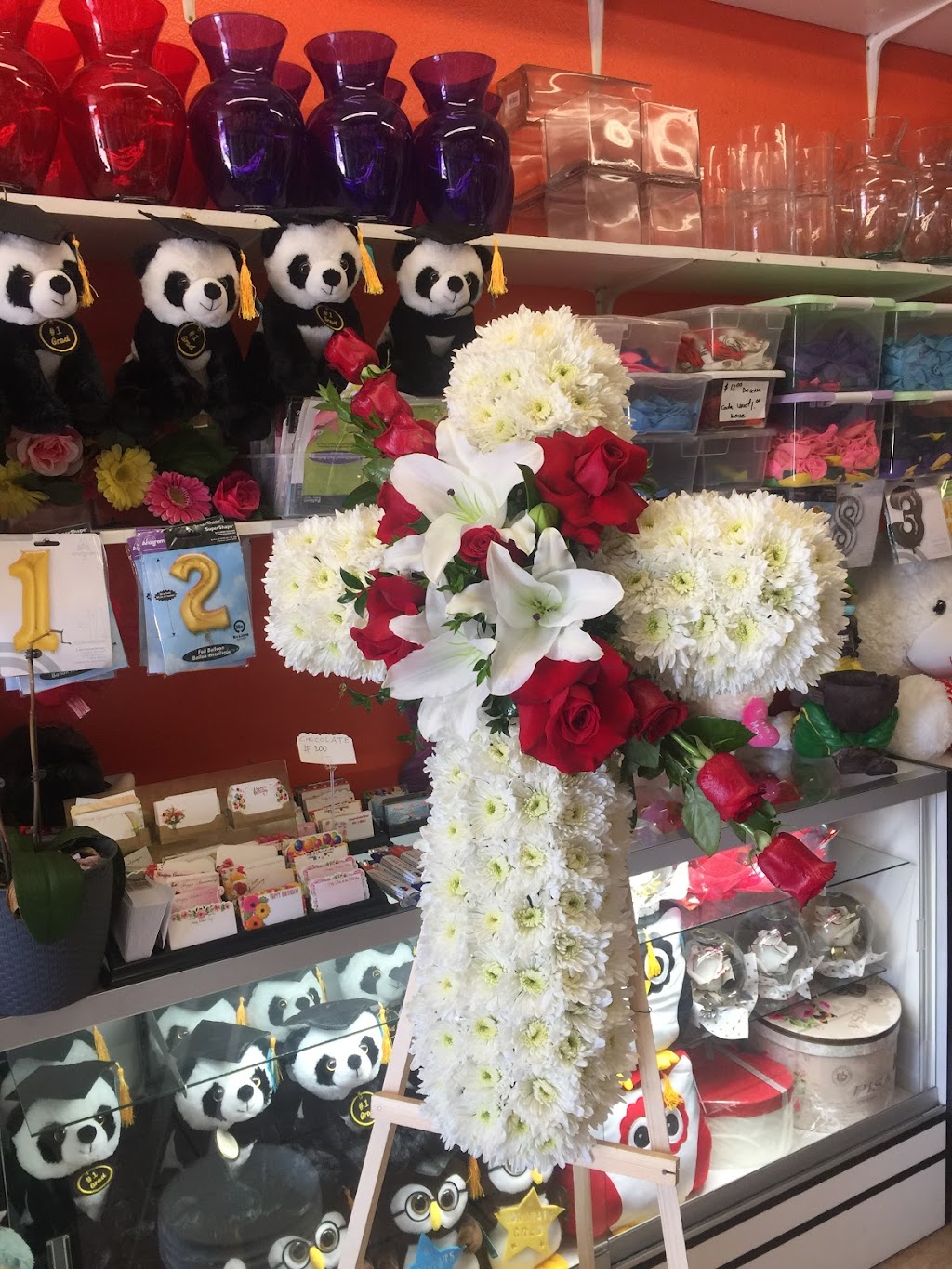 Marias Flowers | 837 W Pacific Coast Hwy, Wilmington, CA 90744, USA | Phone: (310) 499-6956