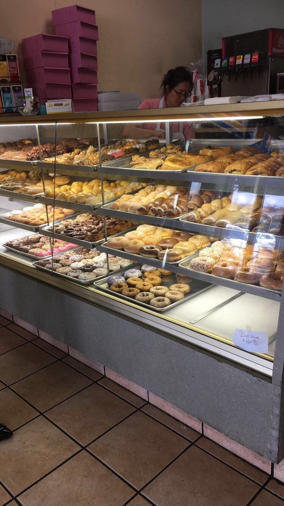 Kellys Donuts | 430 Camino De Estrella, San Clemente, CA 92672, USA | Phone: (949) 443-2862