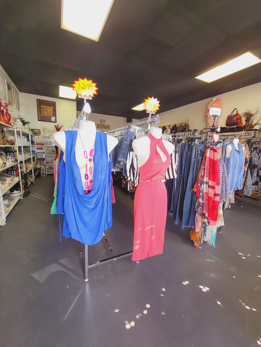 Royal island thrift LLC | 1504 42nd St NW, Winter Haven, FL 33881, USA | Phone: (954) 348-7129