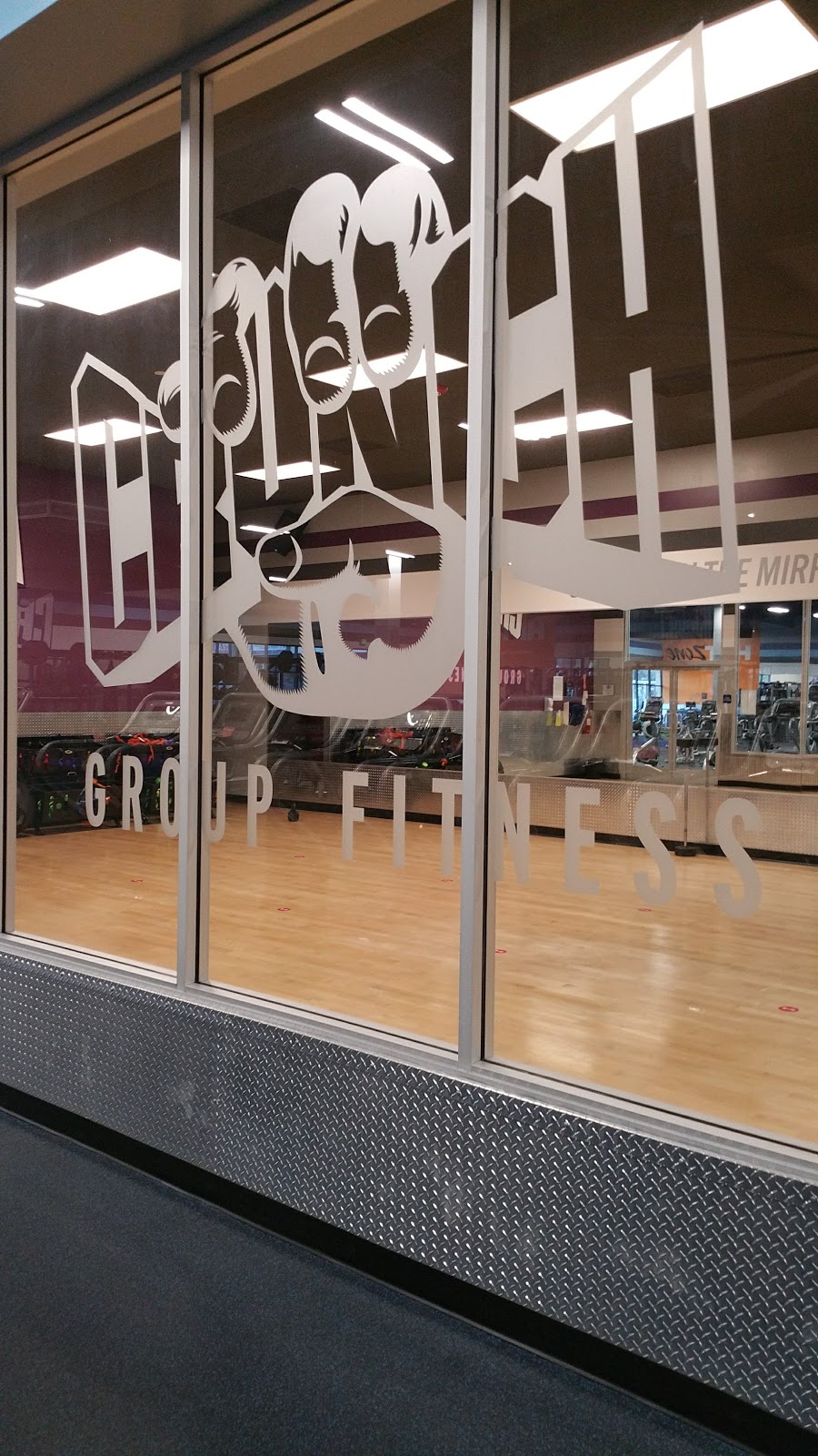 Crunch Fitness - La Mirada | 12805 Valley View Ave, La Mirada, CA 90638, USA | Phone: (562) 315-7007