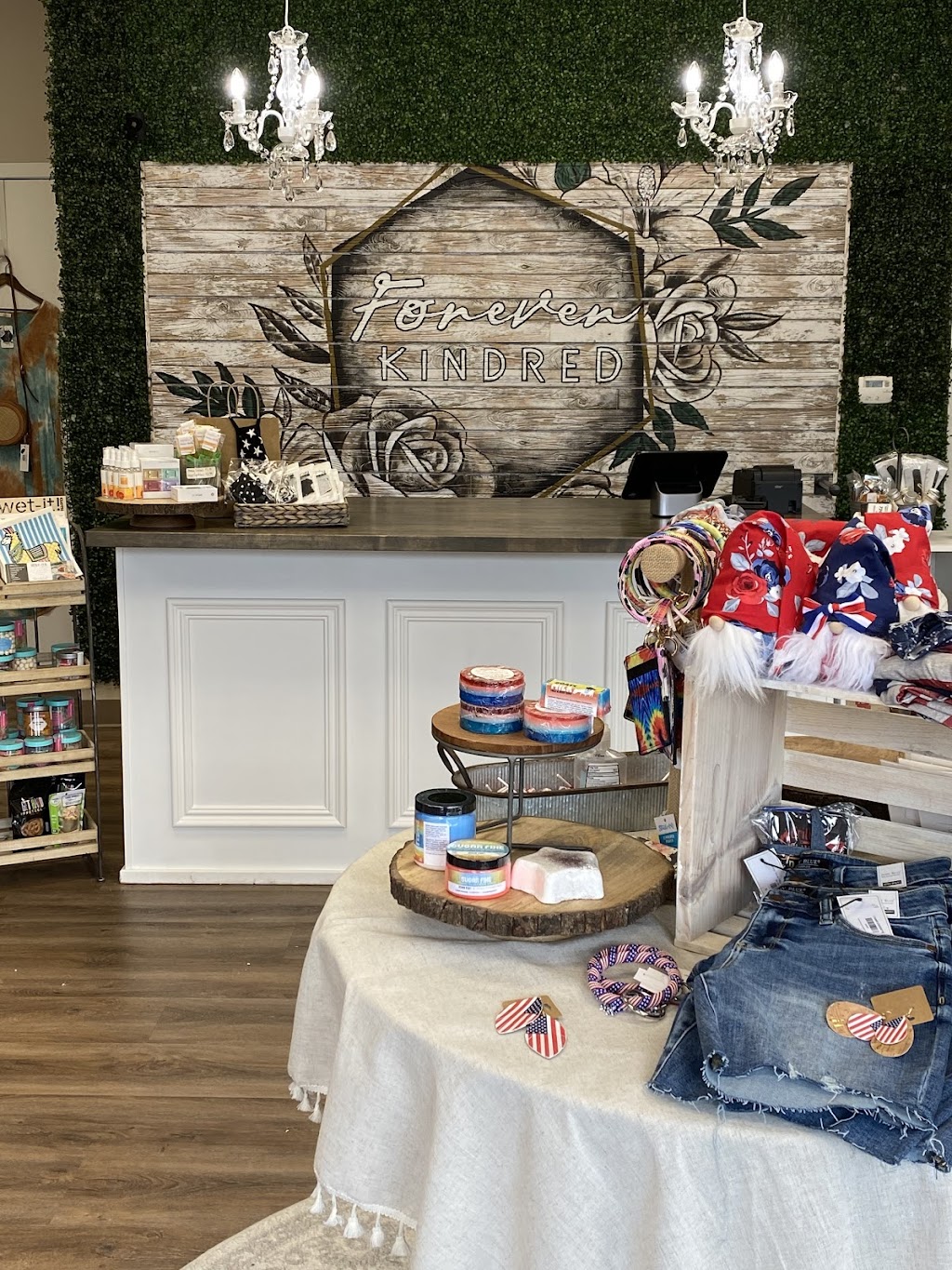 Forever Kindred Boutique | 297 Evans City Rd, Butler, PA 16001, USA | Phone: (724) 256-5603