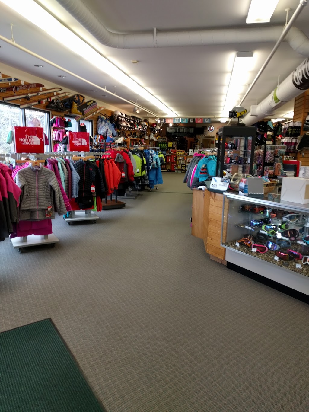 Village Ski & Snowboard | 345 W Central St, Franklin, MA 02038, USA | Phone: (508) 520-3832