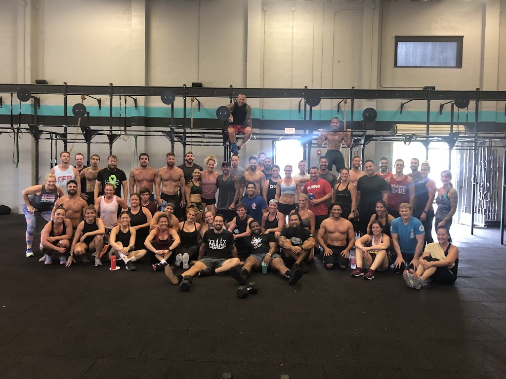 CrossFit Lena | 5261 Paylor Ln, Sarasota, FL 34240, USA | Phone: (941) 961-3402