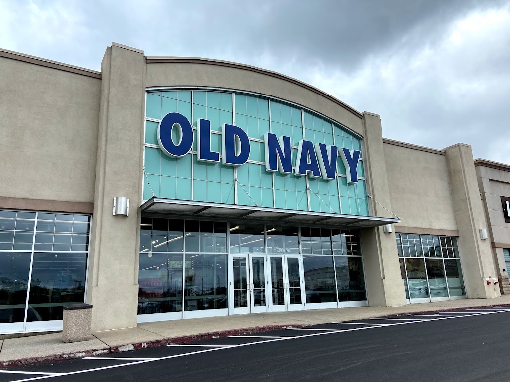 Old Navy | 2295 Gallatin Pike N, Madison, TN 37115, USA | Phone: (615) 239-0120