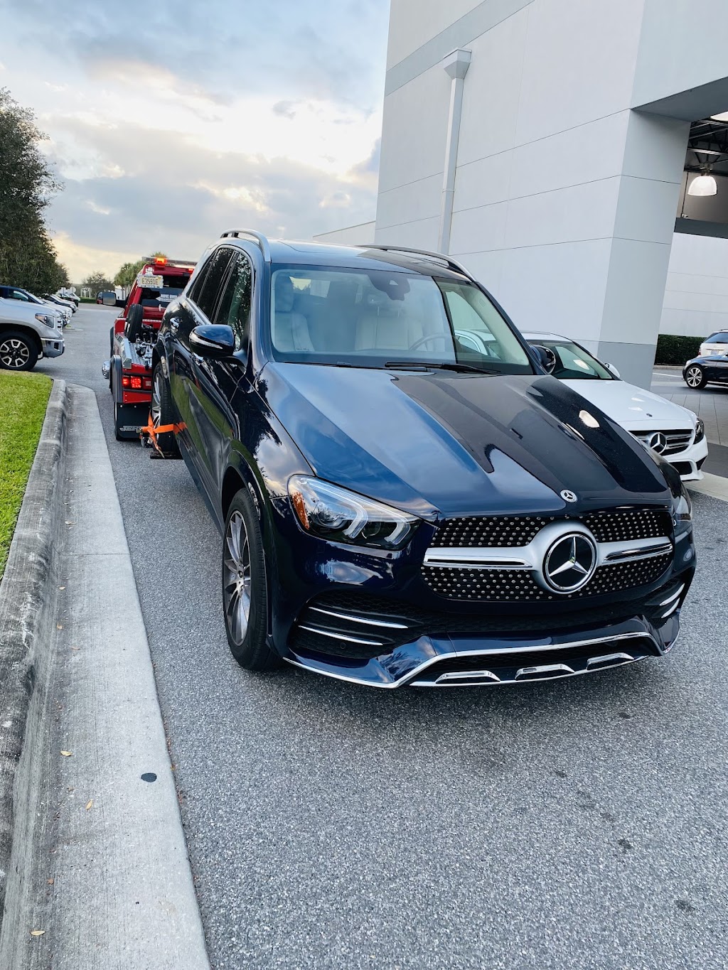 Suri Towing LLC | 6625 Mauna Loa Blvd, Sarasota, FL 34241, USA | Phone: (941) 587-8034