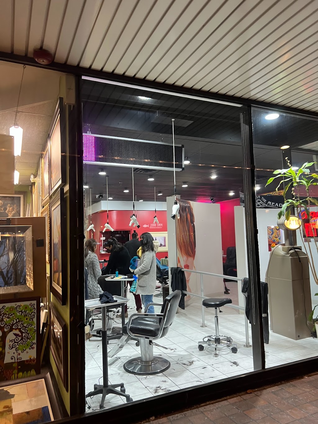 Haircutter in the Meadow | 700 Plaza Dr, Secaucus, NJ 07094, USA | Phone: (201) 863-3900