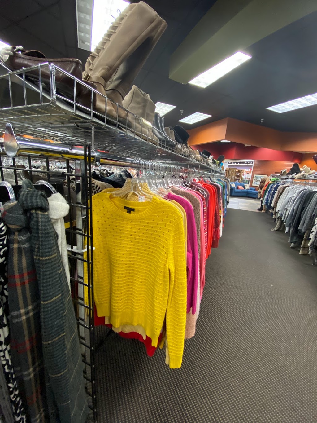 Turn Style Consignment | 2918 W 66th St, Richfield, MN 55423, USA | Phone: (612) 355-2440