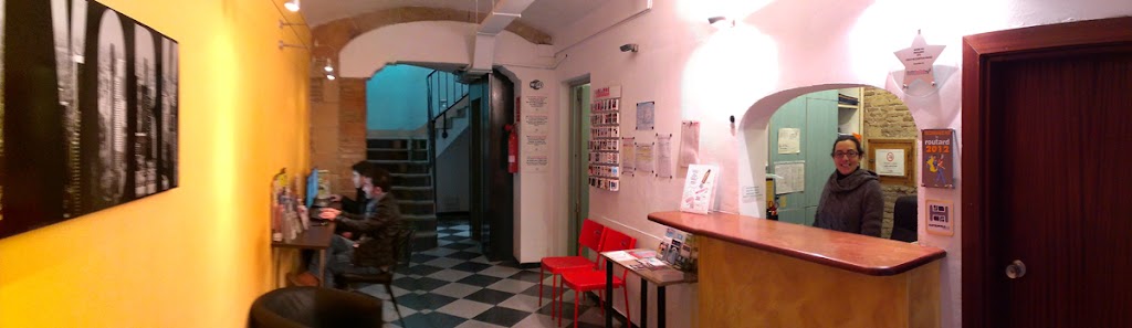 Hostel new york | C/ den Gignàs, 6, 08002 Barcelona, Spain | Phone: 933 15 03 04