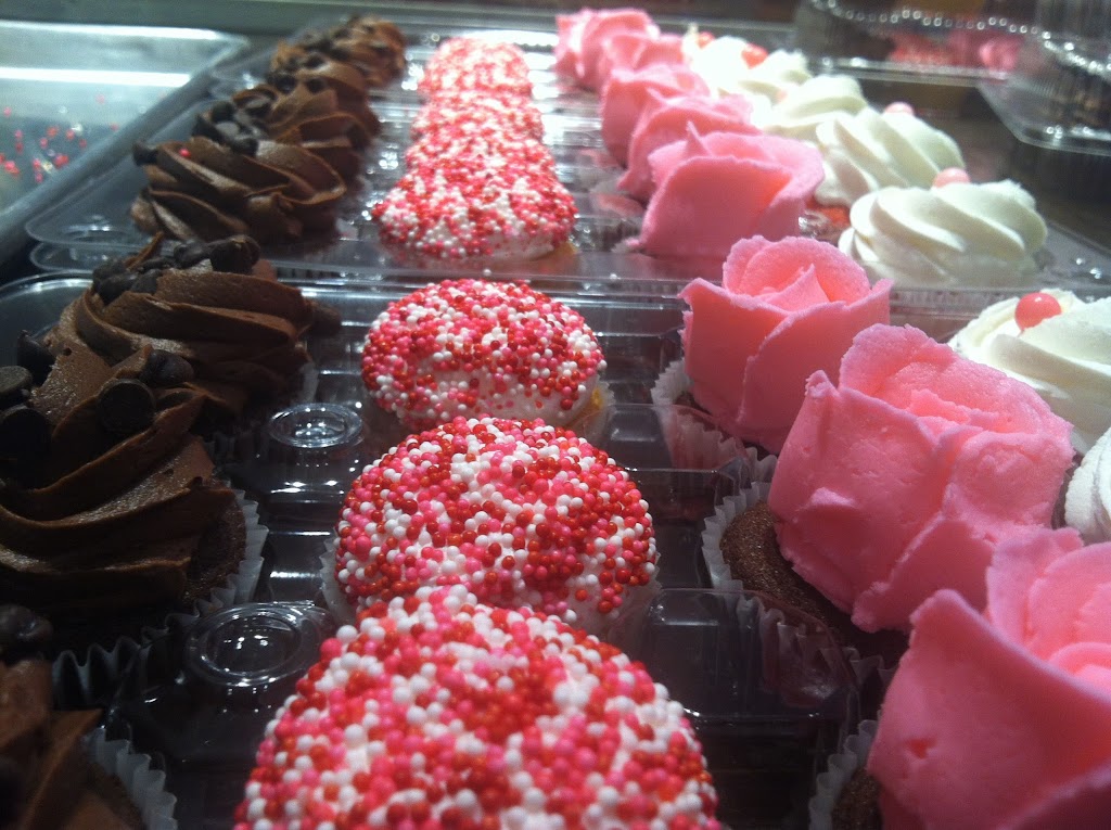 Delight Bakery & Cafe | 21211 Mack Ave, Grosse Pointe Woods, MI 48236, USA | Phone: (313) 469-0124