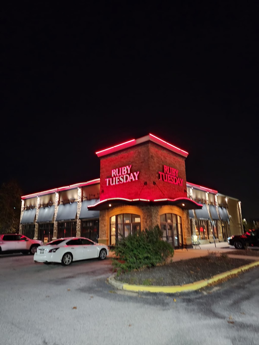 Ruby Tuesday | 950 International Dr, Linthicum Heights, MD 21090, USA | Phone: (410) 694-0031