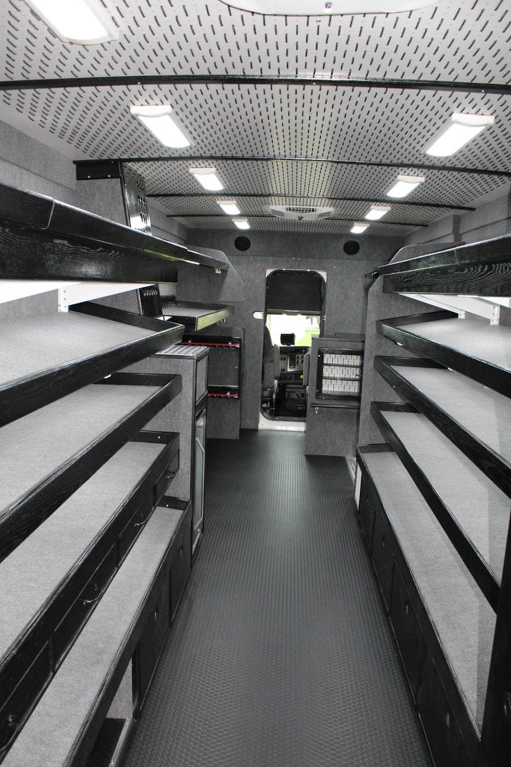 American Custom Design Vehicles | 5045 McNeel Industrial Way, Powder Springs, GA 30127, USA | Phone: (770) 439-1140