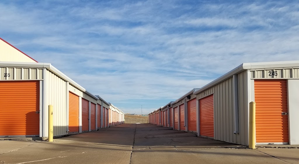 Dinos Storage | 20800 W Dodge Rd, Elkhorn, NE 68022, USA | Phone: (402) 289-0923