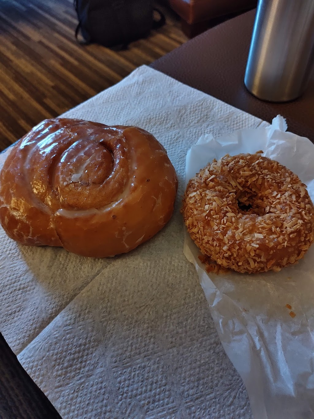North Hill Donuts | 662 E Tallmadge Ave, Akron, OH 44310, USA | Phone: (330) 253-8383