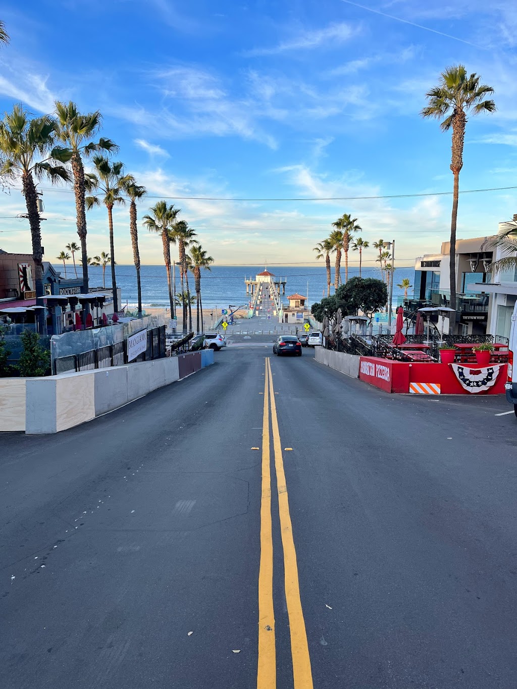 The Strand House | 117 Manhattan Beach Blvd, Manhattan Beach, CA 90266, USA | Phone: (310) 545-7470