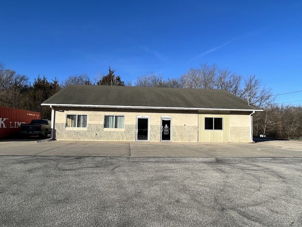 Lee M. Larsen, DC | 1504 S 15th St, Plattsmouth, NE 68048, USA | Phone: (402) 296-3130