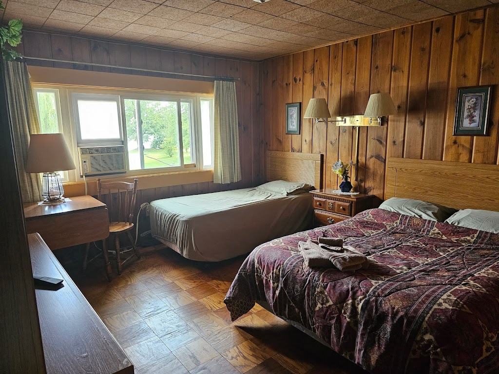 Bauer Motel | 6501 Michigan Ave, Tipton, MI 49287, USA | Phone: (517) 431-2083