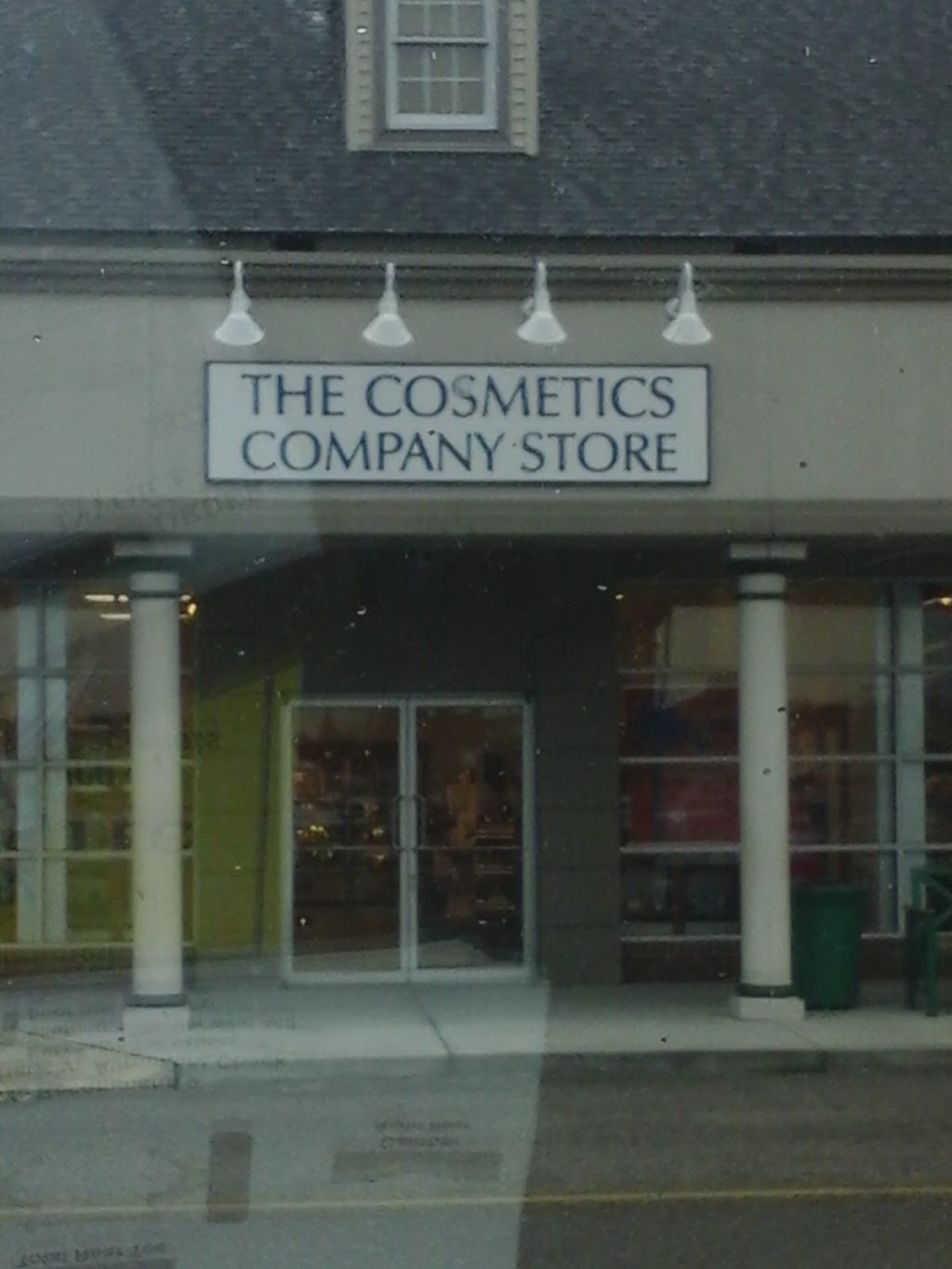 The Cosmetics Company Store | 549 S Chillicothe Rd #370, Aurora, OH 44202 | Phone: (330) 995-0956