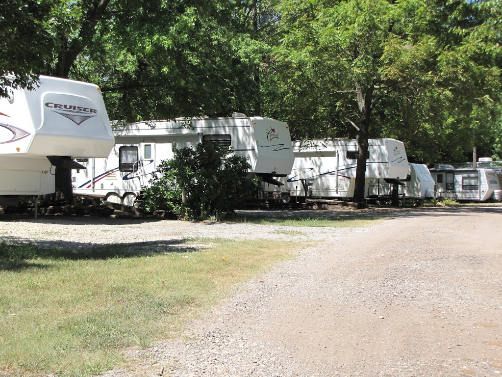 4 Mile Creek Resort - RV Park and Campground | 13218 SW Tawakoni Rd, Augusta, KS 67010, USA | Phone: (316) 733-0459