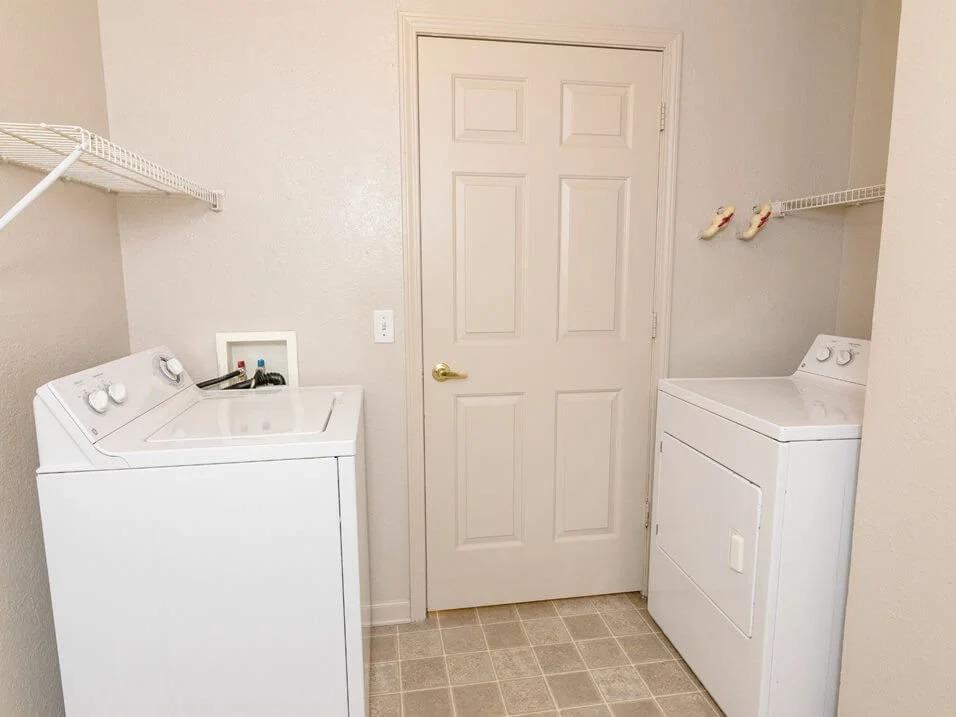 Chelsea Park Apartments | 25900 Chelsea Park Dr, Taylor, MI 48180, USA | Phone: (313) 429-1027