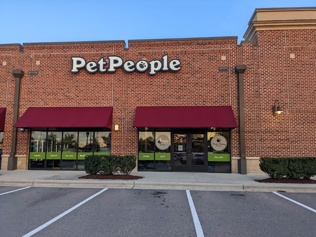 PetPeople by Hollywood Feed | 5042 Arco St, Cary, NC 27519, USA | Phone: (919) 694-5562