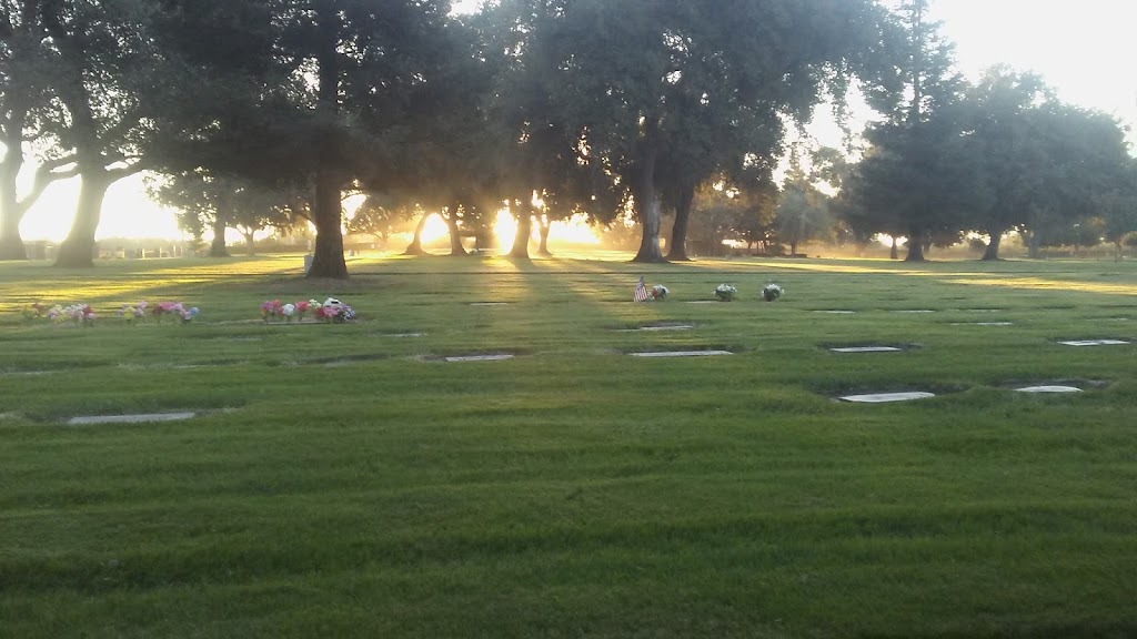 Burwood Cemetery | 28320 E River Rd, Escalon, CA 95320, USA | Phone: (209) 838-2924