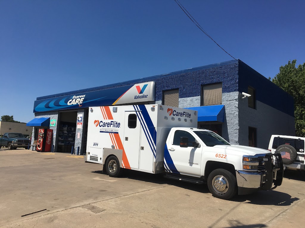 Valvoline Express Care @ Kaufman | 804 S Washington St, Kaufman, TX 75142 | Phone: (972) 962-0040