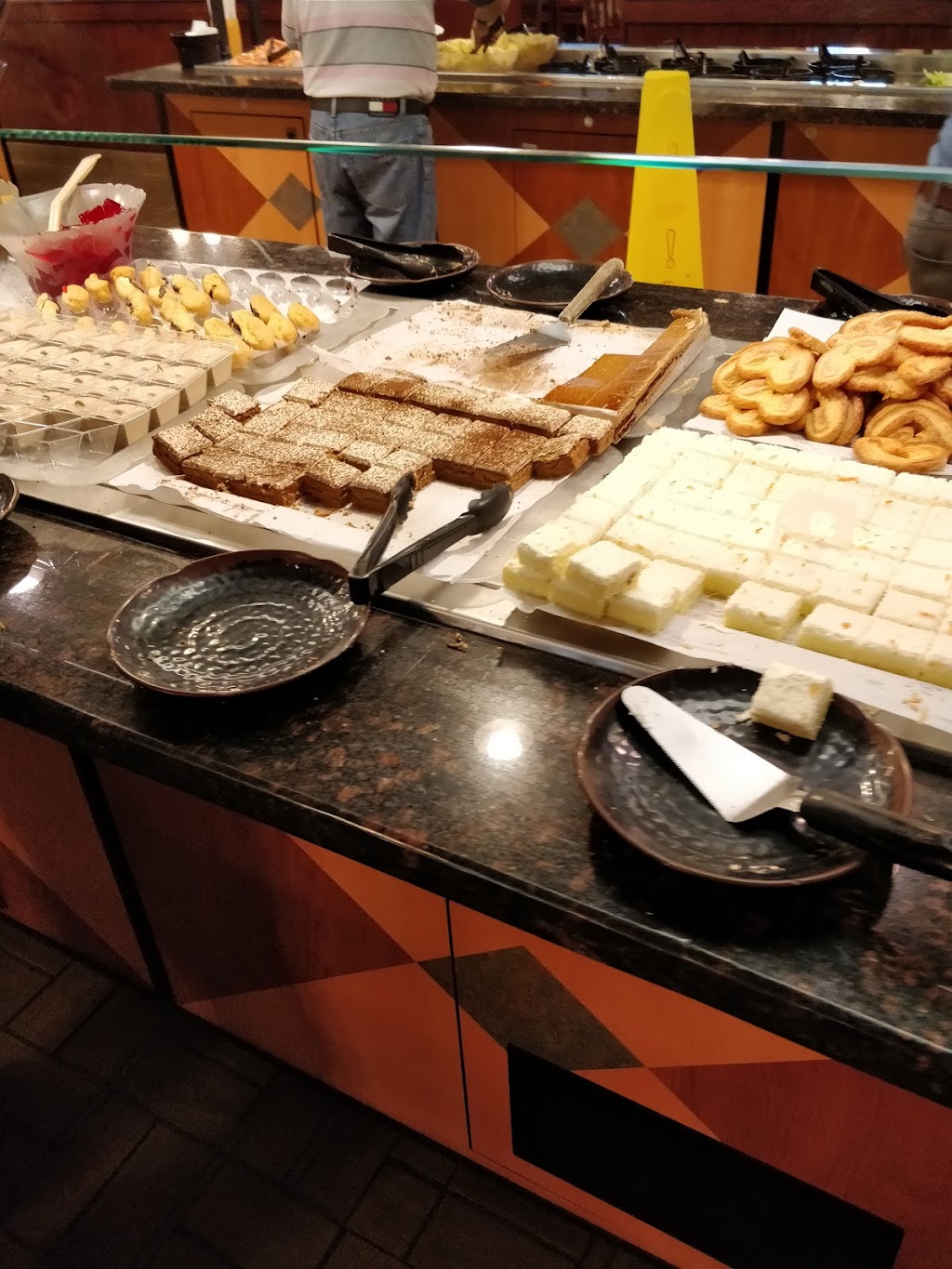 A A China Super Buffet | 1045 Wilshire Blvd, Burleson, TX 76028, USA | Phone: (817) 426-8088