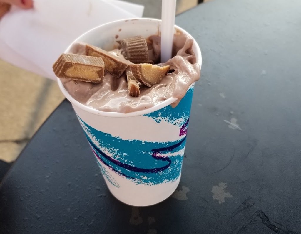 Frostbite Ice Cream & Diner | 2 W Dayton St, West Alexandria, OH 45381, USA | Phone: (937) 839-9006