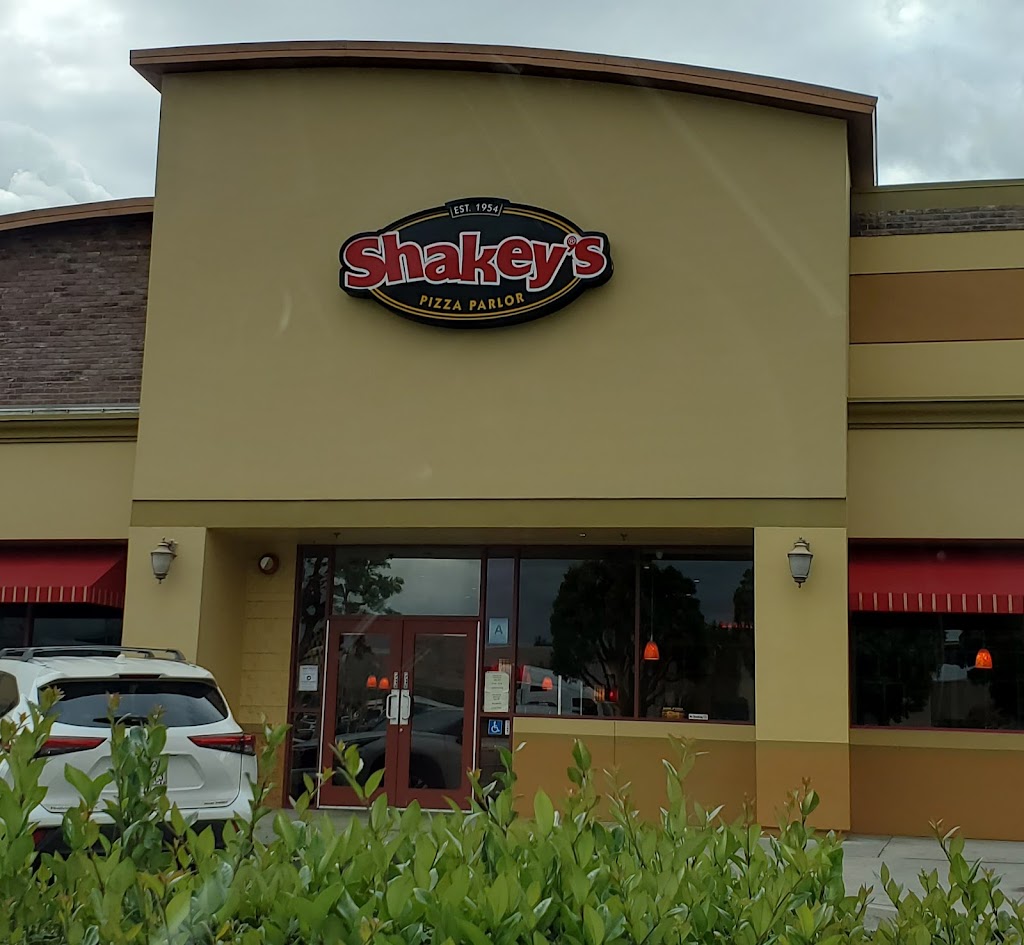 Shakeys Pizza Parlor | 16940 Slover Ave, Fontana, CA 92337 | Phone: (909) 829-0988