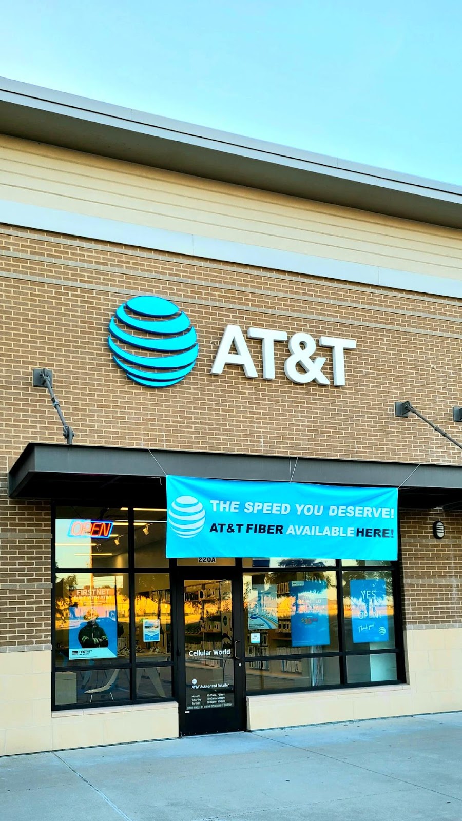 AT&T Store | 8445 Preston Rd Suite 220, Frisco, TX 75034, USA | Phone: (469) 430-0303
