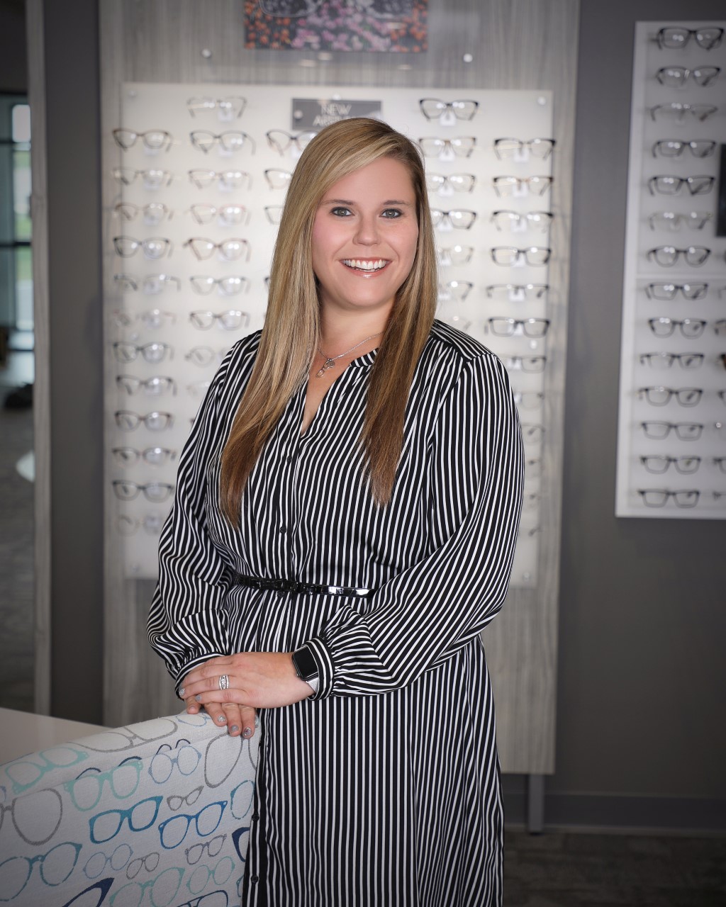 Napoleon Family Vision & Contact Lens Center | 1804 Oakwood Ave, Napoleon, OH 43545, USA | Phone: (419) 599-4541