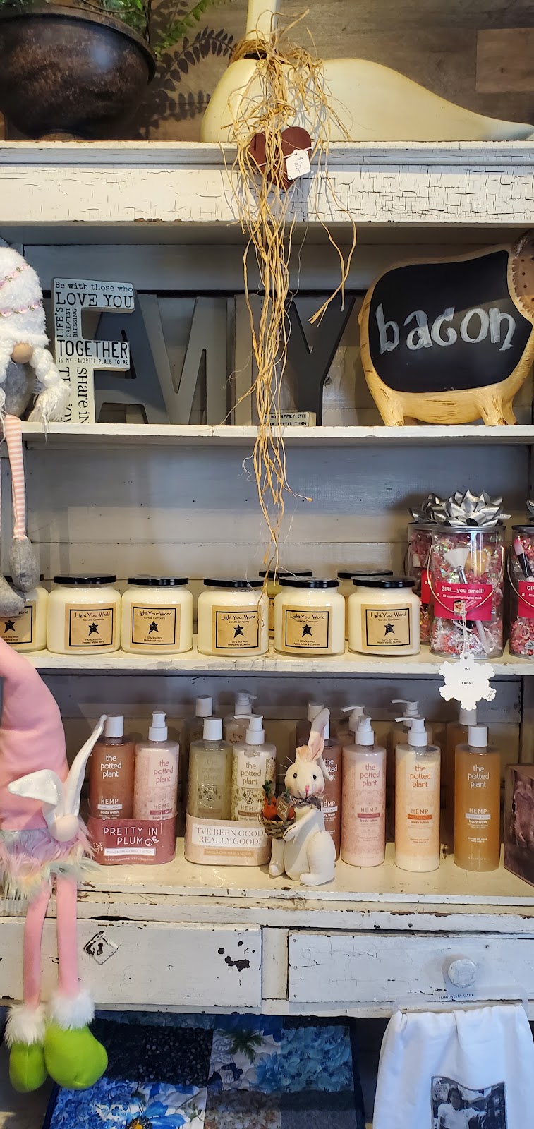 Cocky Rooster | 1083 Hwy Dd, Defiance, MO 63341, USA | Phone: (314) 283-7861