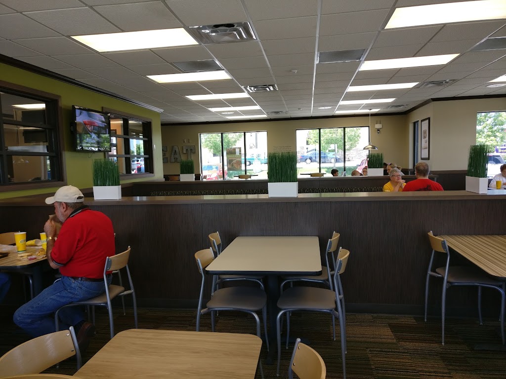 Runza Restaurant | 17120 Evans St, Omaha, NE 68116, USA | Phone: (402) 991-3866