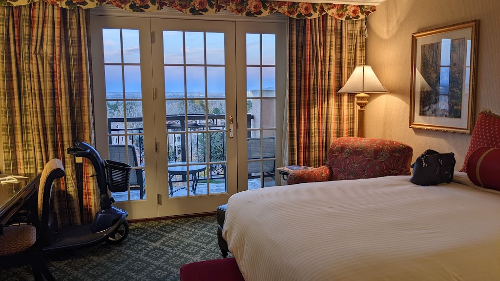 The Broadmoor Hotel South Tower | 1 Lake Ave, Colorado Springs, CO 80906, USA | Phone: (719) 634-7711