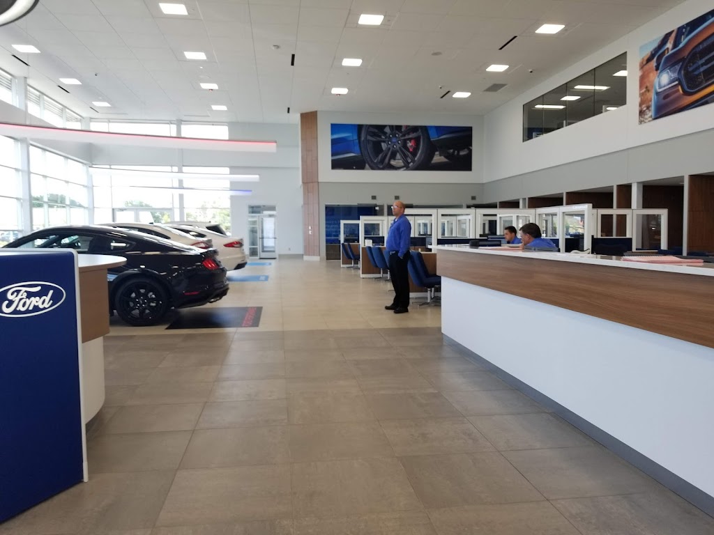 Suburban Ford of Waterford | 6975 Highland Rd, Waterford Twp, MI 48327, USA | Phone: (248) 674-4781