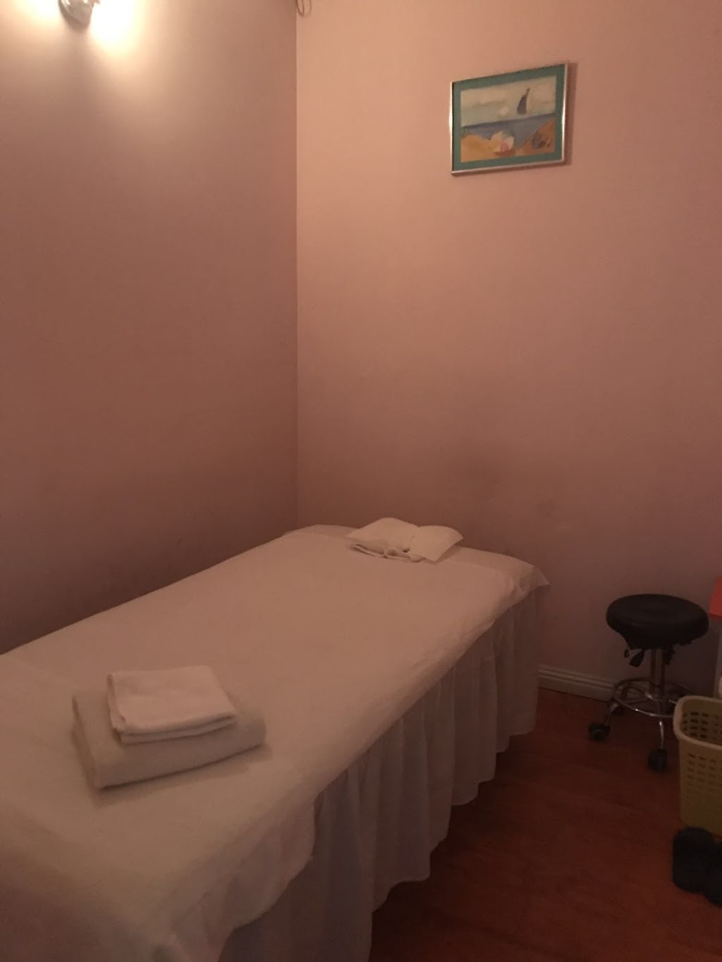 Tarzana Massage | 6108 Reseda Blvd, Tarzana, CA 91335, USA | Phone: (818) 881-8126