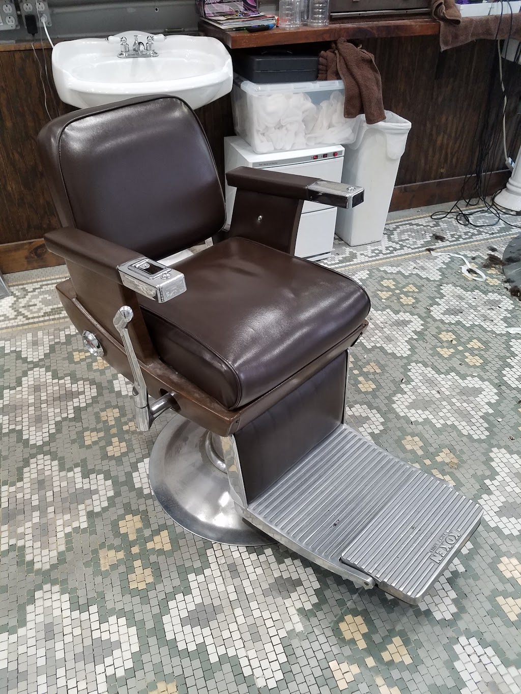 Old Mill Barber Shop | 22 W Market St suite d, Tiffin, OH 44883, USA | Phone: (419) 819-4809