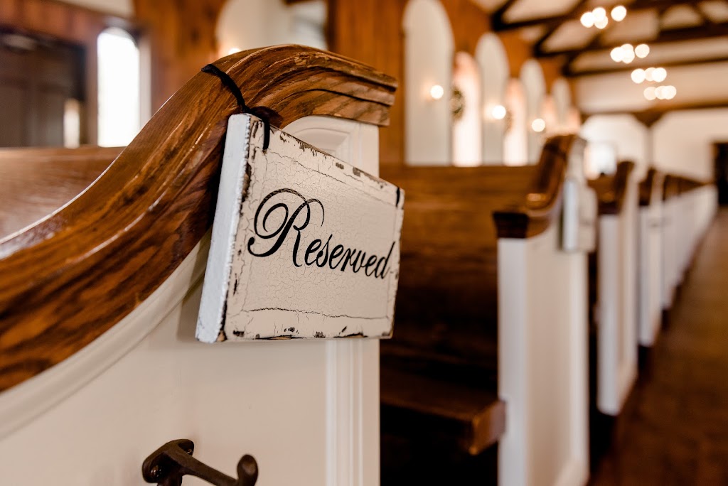 The Woods Chapel | 525 Leaf St, Long Lake, MN 55356, USA | Phone: (612) 718-0414