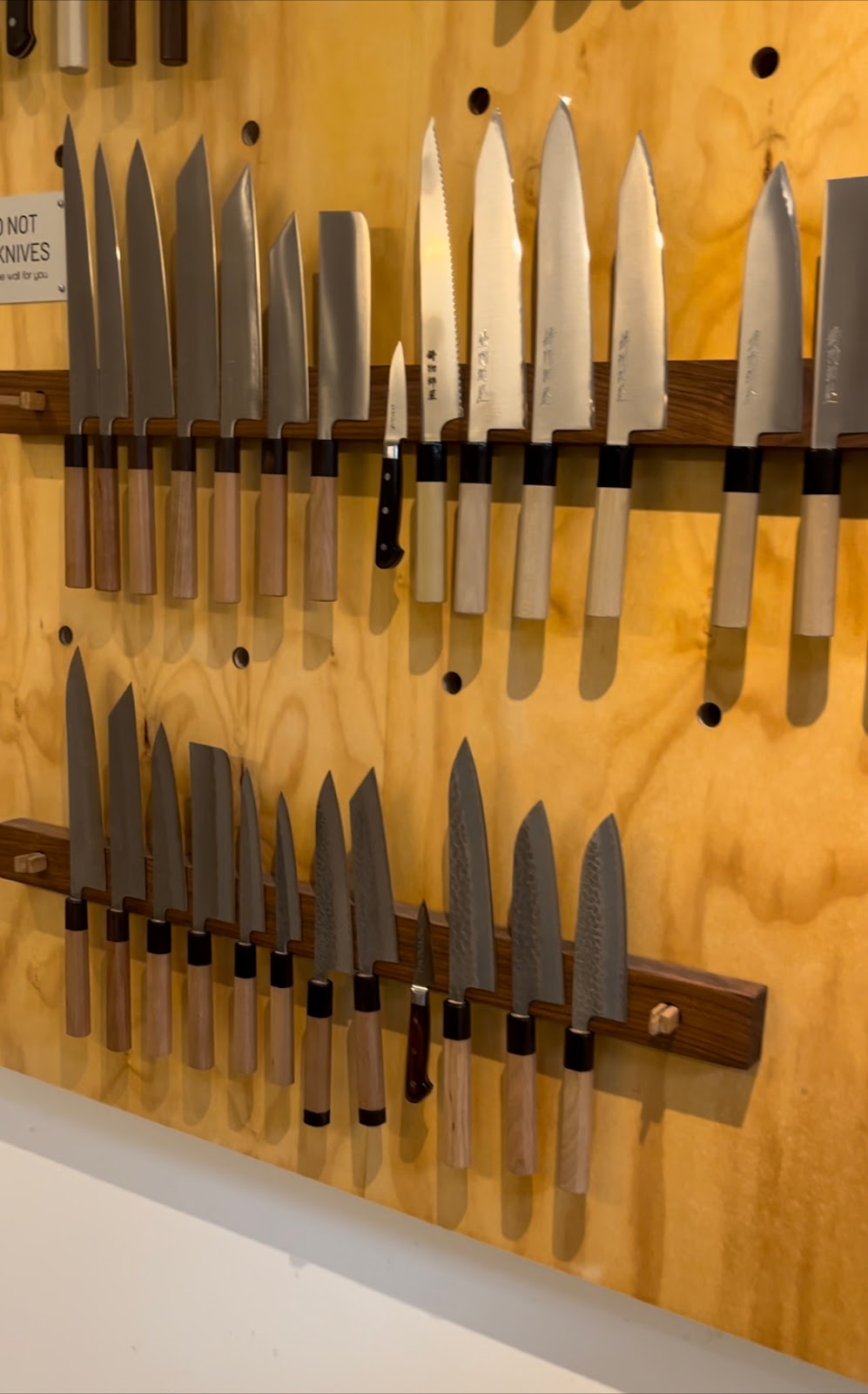 Karasu Japanese Knives | Weteringstraat 19HS, 1017 SL Amsterdam, Netherlands | Phone: 06 30540036