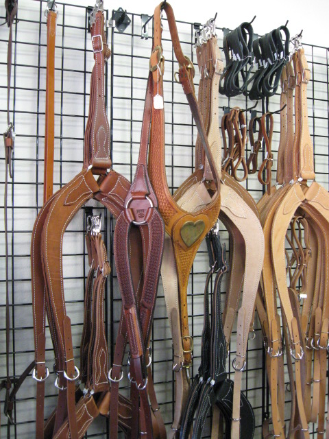 S & B Tack, LLC | 511 N Main St, Cleburne, TX 76033, USA | Phone: (817) 641-4362