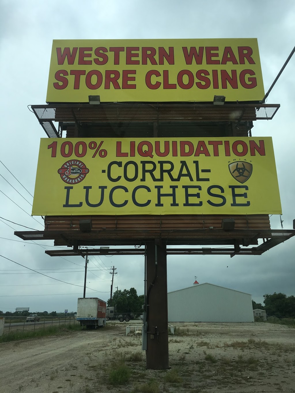 Texas western cheap wearhouse closing