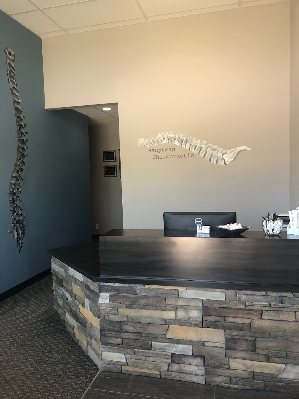 Hauptman Chiropractic Clinic | 19060 Q St #105, Omaha, NE 68135, USA | Phone: (402) 677-9698