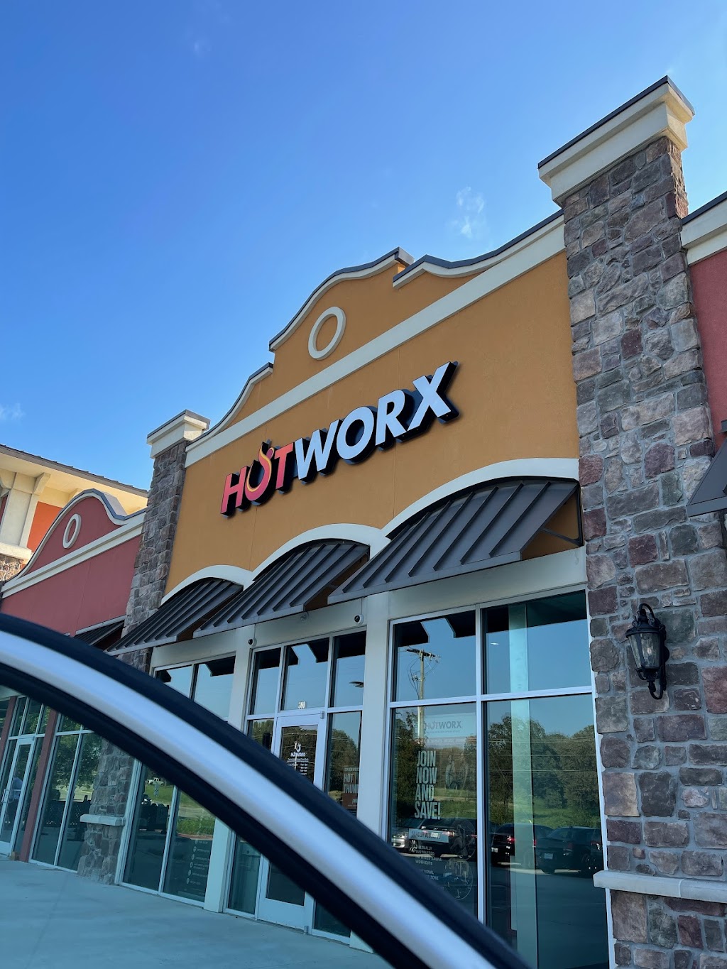 HOTWORX - Euless, TX (N Industrial Blvd.) | 900 N Industrial Blvd, Euless, TX 76039 | Phone: (817) 900-2160