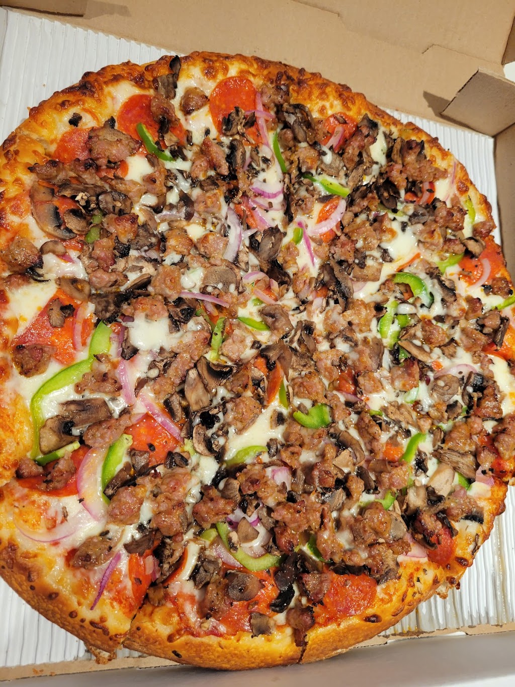 Legends Pizza Co. | 19732 Stevens Creek Blvd, Cupertino, CA 95014, USA | Phone: (408) 255-0500