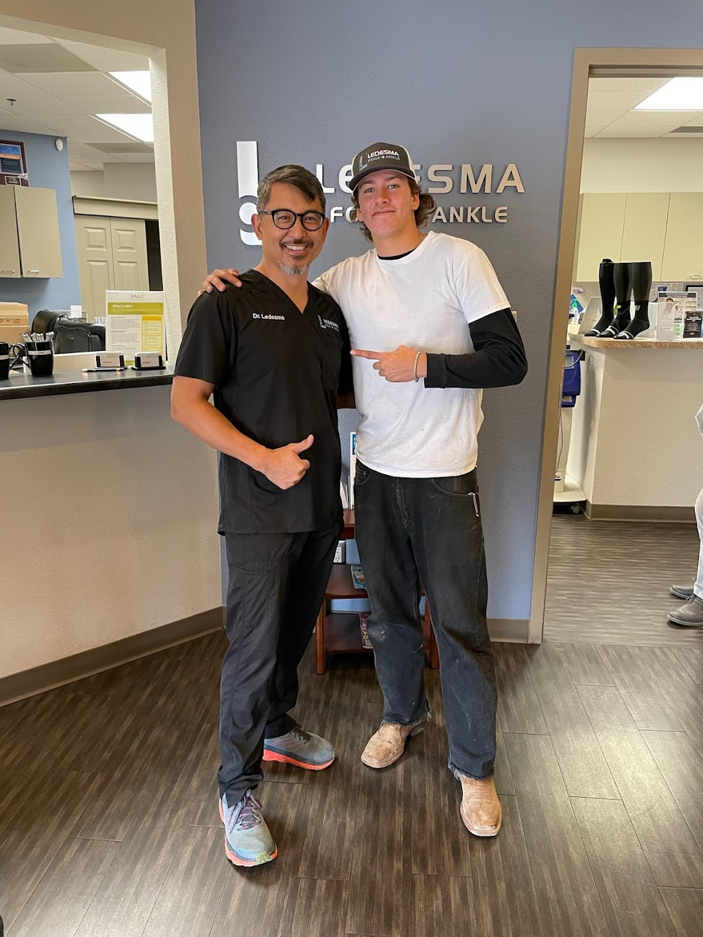 Ledesma Foot & Ankle-Paul V. Ledesma, DPM | 4921 E Bell Rd #205, Scottsdale, AZ 85254, USA | Phone: (602) 753-9403