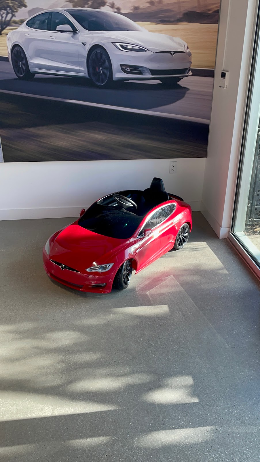 Tesla | 23401 Civic Center Way Building #2 Suite 2D, Malibu, CA 90265, USA | Phone: (310) 494-4018